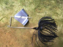 Load image into Gallery viewer, Compact Head Spinnerbait